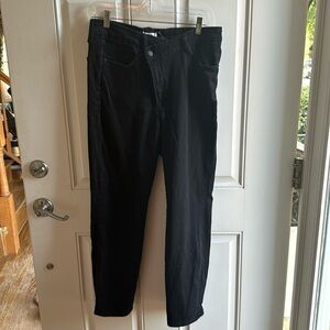 Good American Classic Jeans